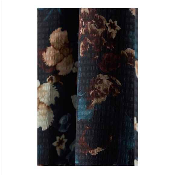 H&M Flowy Floral Midi Dress - Picture 3 of 4